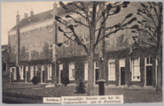 147 Arnhem Vriendelijke huisjes van het St.-Catharinahofje aan de Beekstraat, 1937-08-05