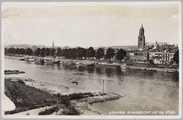 2053 Arnhem, Rijngezicht op de stad., ca. 1925