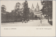 358 Groeten uit Arnhem Dam met St. Walburgkerk, ca. 1905