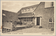 376 Jeugdherberg Alteveer Arnhem Ingang met terras, ca. 1940