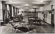 4587 Insula Dei , Arnhem Internaat voor Kwekelingen Mariën Enk - Woonzaal, ca. 1950
