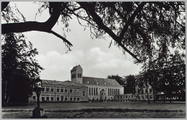 4601 Insula Dei , Arnhem. Gezicht op Schippersschool, Kapel en Verpleeghuis, ca. 1960