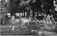 2098 Koloniehuis Rivierhuis te de Steeg, Bok, bok, hoeveel hoorns heb je op je kop, 1942-05-07