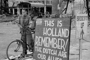 1051 Tweede Wereldoorlog/Vrede Arnhem, Mei 1945