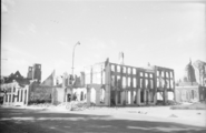 104 Arnhem verwoest, zomer 1945