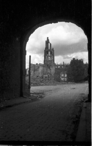 1220 Arnhem verwoest, 1945
