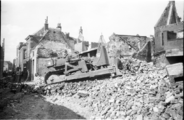 330 Arnhem verwoest, 1945