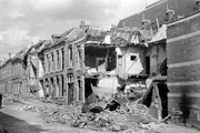 356 FOTOCOLLECTIES - DRIESSEN / RAAYEN, 1945