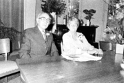 12679-0001 Doorwerth. Echtpaar 50 jaar getrouwd, 29-04-1982