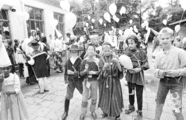 13085-0001 Dillenburgschool. Feest, 28-06-1982
