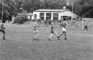15846-0002 Rozendaal. Voetbal bij VV Sempre Avanti, 02-08-1983