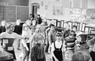 16228-0001 Spankeren. Feest in de Prinses Margrietschool, 13-10-1983