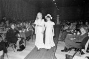 2576-0001 Haarhuis. Bruidsshow, 20-02-1978