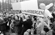 2616-0002 Onthulling Bord Schaarsbergen, 25-02-1978