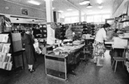 3374-0002 Wageningen. Ruimtegebrek in de Nieuwe Bibliotheek, 22-06-1978