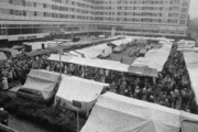 7724-0002 Velp. Weekmarkt, 27-03-1980