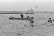8539-0002 Zwanenbad. Kano's en surfplaken, 28-07-1980