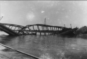 122 Verkeersbrug Arnhem, mei 1940