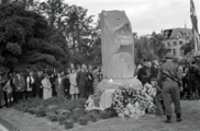989 Monument, 17 september 1945