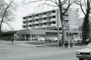 766 Oosterbeek, Utrechtseweg, maart-april 1972
