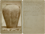 127.01-0005 Rode, pre-Romeinse stenen urn uit de collectie van de städtische Alterthümer-Sammlung te Frankfurt am Main, ...