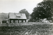 26-0003 Dubbel woonhuis met bijgebouwen, 1930-1940