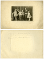 300-0258 Marietje van Hövell tot Westerflier, Eduard van Voorst tot Voorst en hun kinderen, ca. 1920