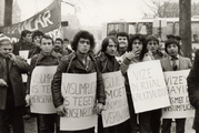 37 Salih Kinran - Demonstratie tegen visumplicht door Turkse migranten uit Gelderland in den Haag , 01-12-1981