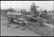 66-0007 Foto van een pantservoertuig, ca. 1940-1945