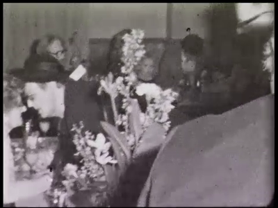 14-0001 Trouwdag, Vakantie