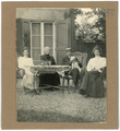 4-0066 Mary Cochius op bezoek bij Henriette van Braam Houckgeest, 1907