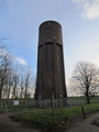 10040 buitenkant watertoren aan het Fabriekslaantje bij de Echteldsedijk, 12-12-2012