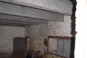 11778 ondergrondse munitie ruimte muur met schuif fort Brakel, 12-05-2005