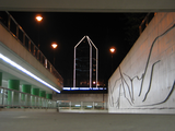 12291 muurtekening in parkeerkelder en zicht op ijzeren burcht Sevenaer bij avond, 24-01-2012