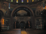1455 zicht op koepel met orgel en muurschildering van bijbelse voorstelling (schilderingen) Cenakelkerk, 15-02-2011