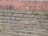 1939 detail van metselwerk/muur met verweerde voegen Sint-Martinuskerk Baak, 28-04-2001