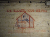 207 muur met spotprent de kamer van Seyss bunker aan de Loolaan Apeldoorn, 29-01-2007