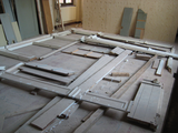 2840 delen van houten kast in zaal gemeentehuis, 23-06-2011
