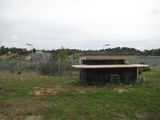3982 terrein met bunkers voor nucleaire kernkoppen, observatiebunker en hek met rollen prikkeldraad, 15-05-2012