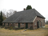5442 woonhuis/boerderij met geknikte regenpijp aan de Wagenvoortsedijk 6-8 Almen, 21-02-2012