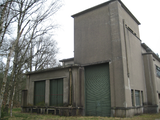 648 deel zijkant kathedraal radio Kootwijk met rolluik, 17-03-2011