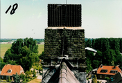 7250 deel schoorsteen op dak (bliksemafleider) RK kerk St. Martinus, 21-07-2007