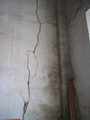 7280 aangetaste muur met scheuren Ned.Herv.Kerk St. Maarten, 07-01-2010