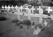4 Algemene Begraafplaats Rhenen. Graven van Metcalfe, Buckley, Stephens en Eastman, Juni 1945