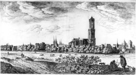 30772 Profiel van de stad Utrecht uit het noordoosten gezien. De letters staan voor de volgende gebouwen: D. ...