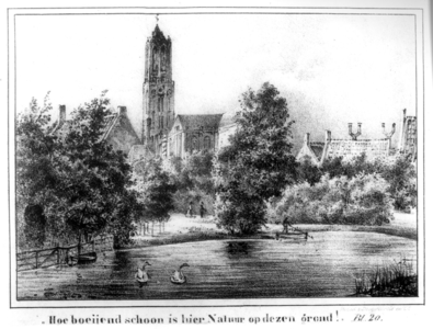 36892 Gezicht over de stadsbuitengracht te Utrecht met het singelplantsoen ter hoogte van de Herenstraat, uit het ...