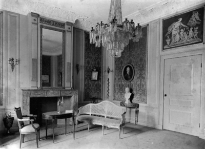79021 Interieur van een stijlkamer in het Stedelijk Museum voor Oudheden (Hogeland) te Utrecht: Lodewijk XVI-kamer, ...