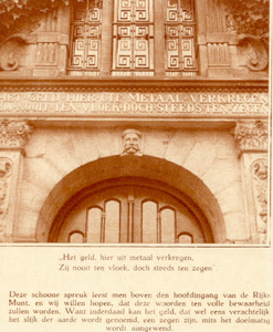 80602 Afbeelding van de spreuk boven de hoofdingang van de Rijksmunt (Leidseweg 90) te Utrecht.