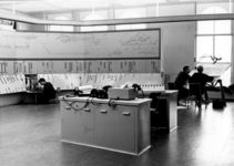 156495 Interieur van de Centrale Schakelpost van de N.S. te Utrecht.