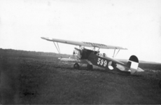 122487 Afbeelding van een vliegtuig op de vliegbasis Soesterberg te Soesterberg (gemeente Soest).
